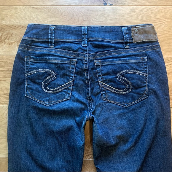 Silver Jeans. Suki straight. Size 30W 34L. Dark Blue - Picture 4 of 9